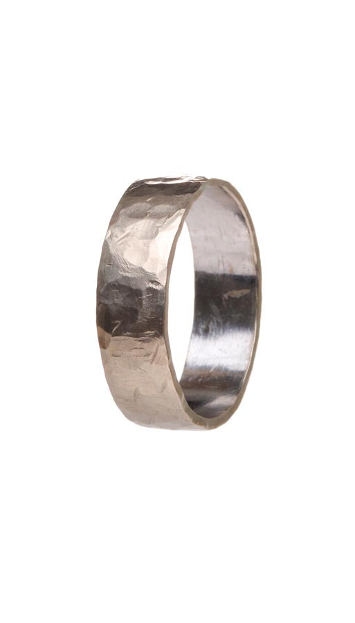 Hammered Band in white gold