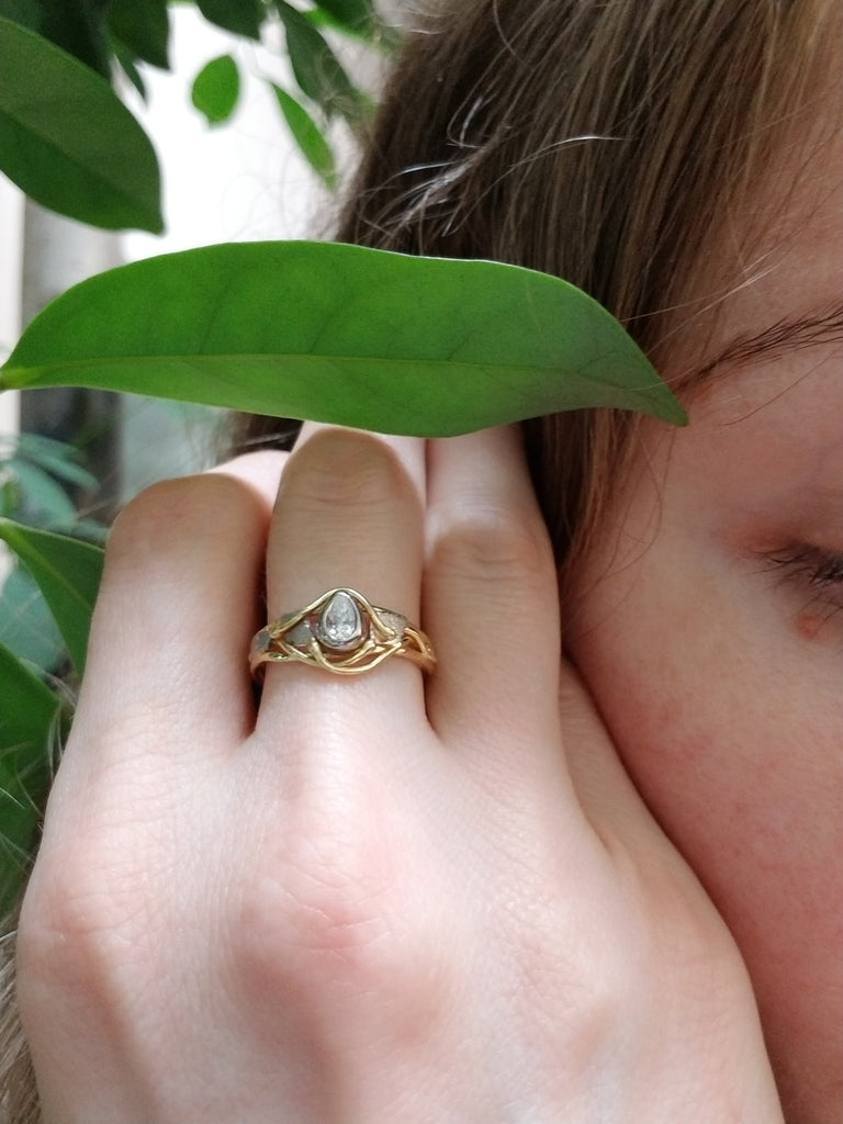 Diamond ring in yellow and white gold